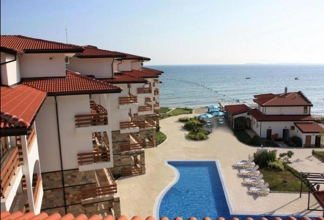 Apartment Robinson Beach Elenite First Line Sveti Vlas Exterior foto