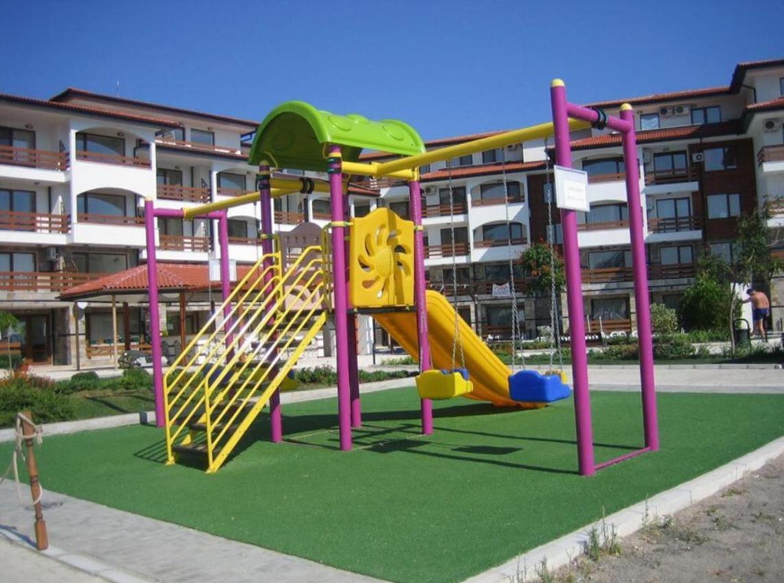 Apartment Robinson Beach Elenite First Line Sveti Vlas Exterior foto